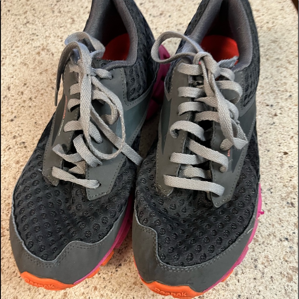 Reebok Smoothflex Cushrun Size 8.5